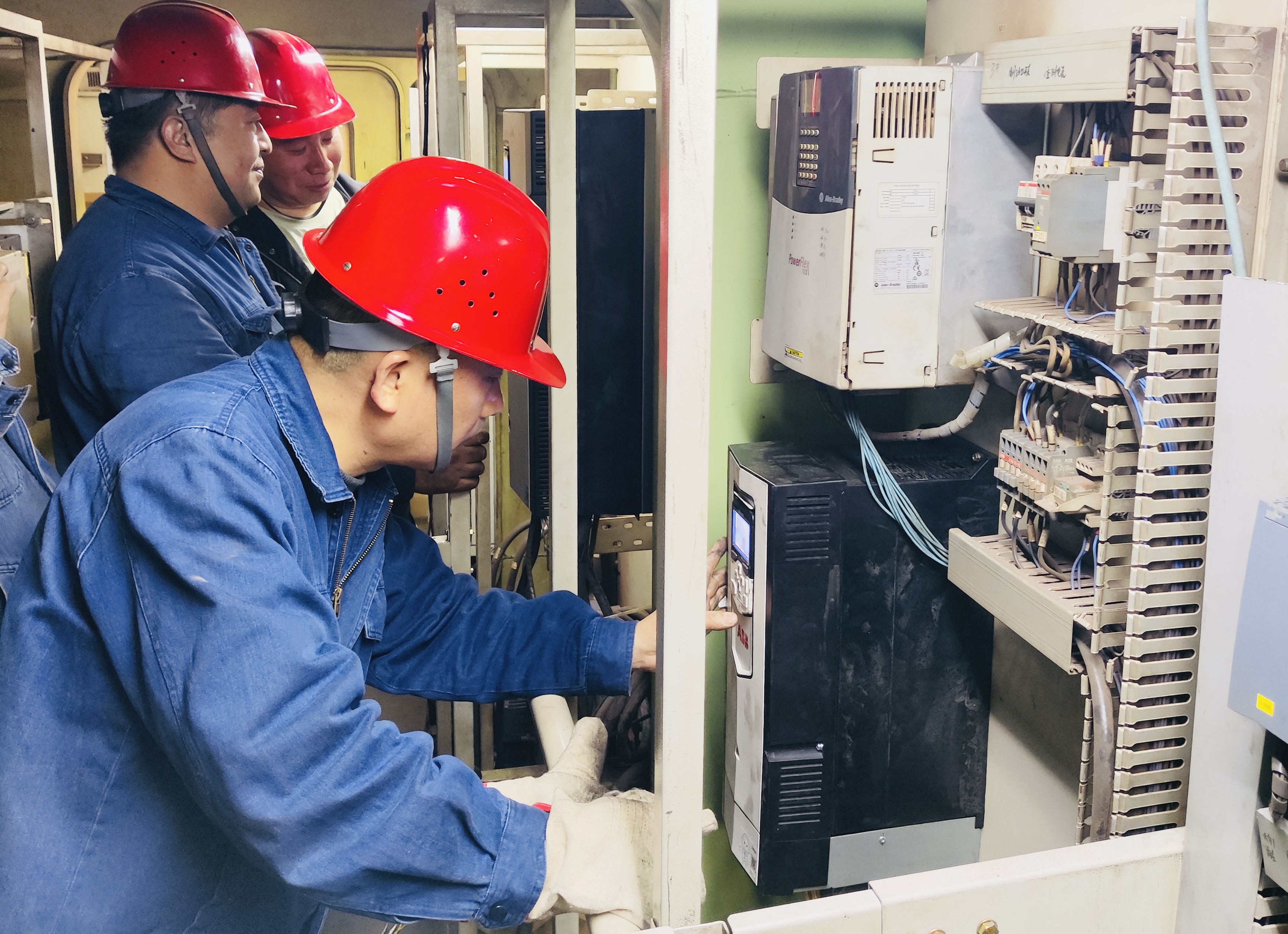 �����ӡ������ܳ��lչ�����ٶȡ�