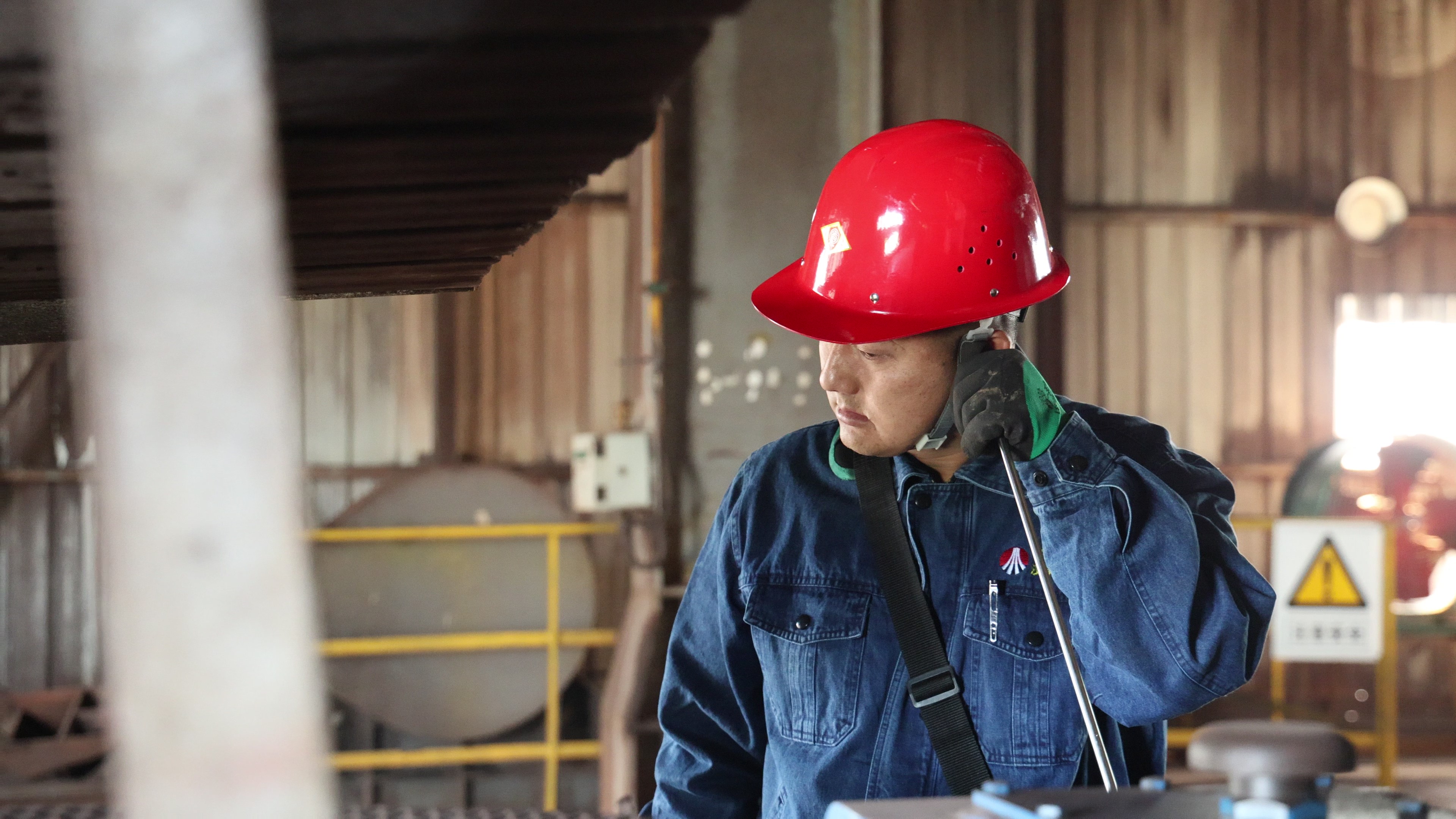 憑“犟”勁致匠心——記漢鋼公司2023-2024年度“勞動模范”井立鋒 憑“犟”勁致匠心——記漢鋼公司2023-2024年度“勞動模范”井立鋒