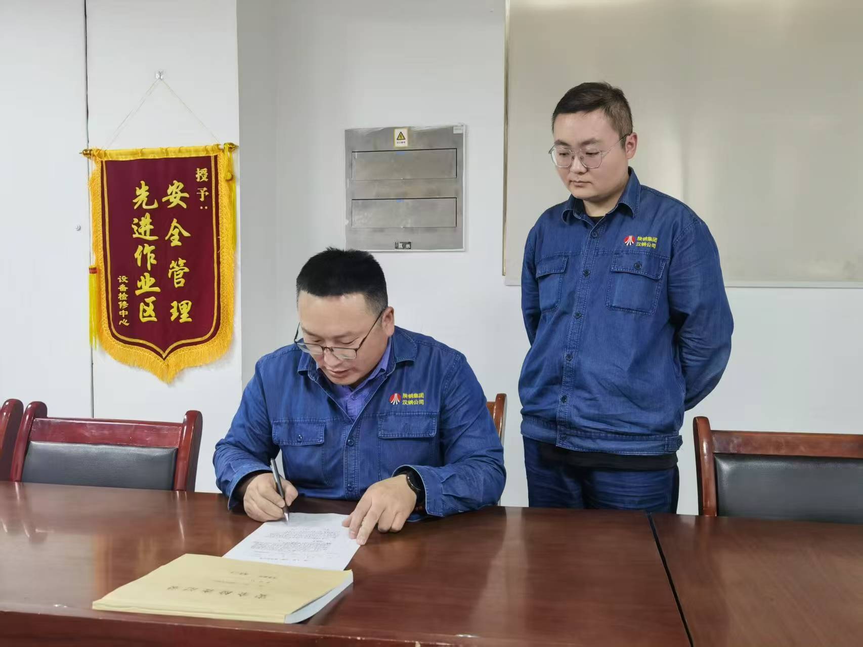 肖玉慶:深耕設(shè)備革新的匠心勞模 肖玉慶:深耕設(shè)備革新的匠心勞模