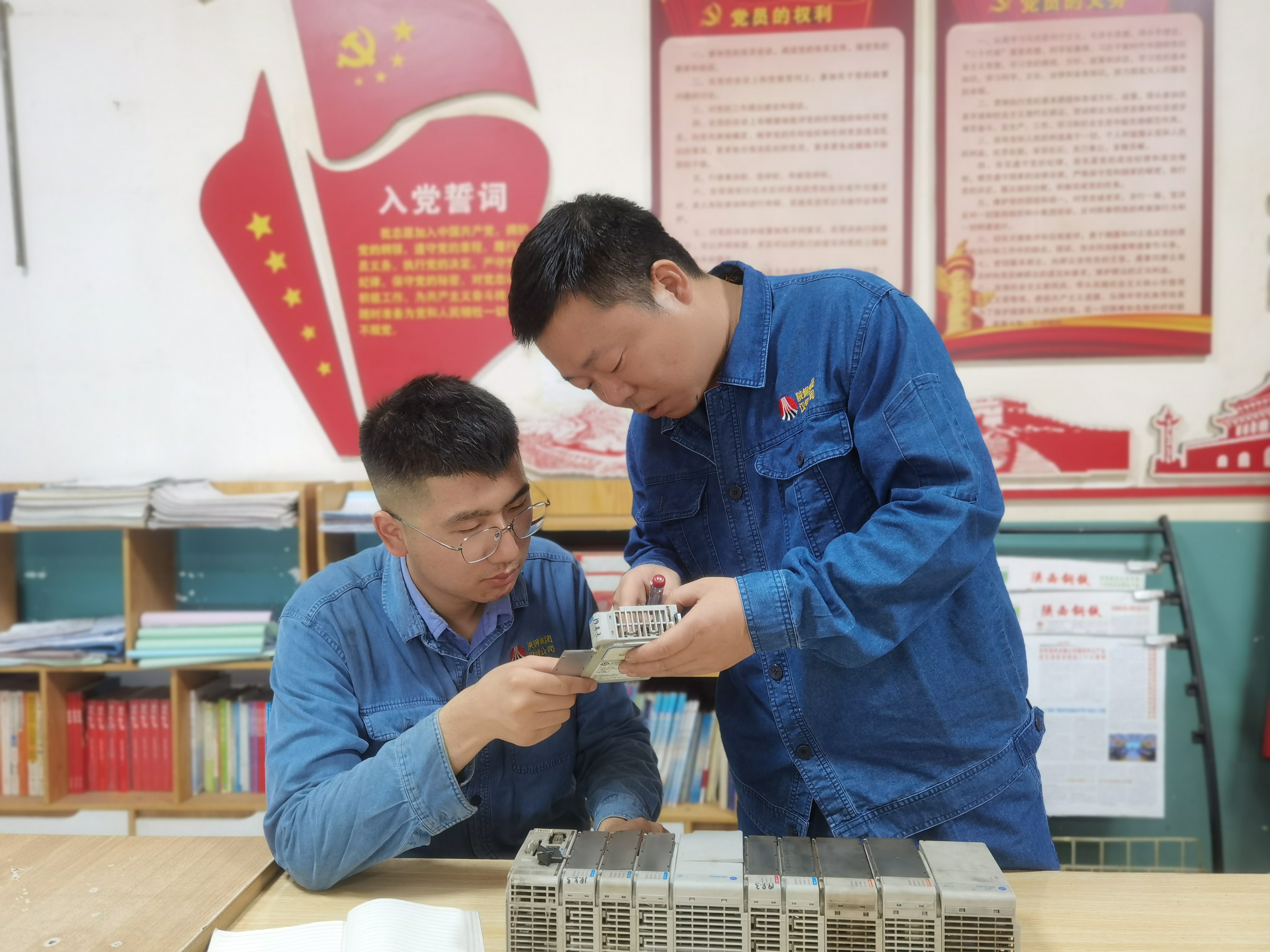 ���������x�ܣ��ƄӰ�M���O���Q�����١�