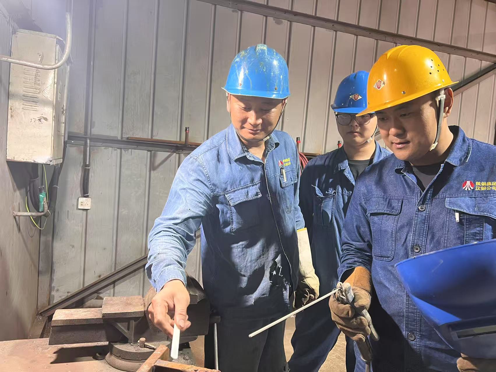 以汗水鑄就夢想,于一線綻放光芒 以汗水鑄就夢想,于一線綻放光芒