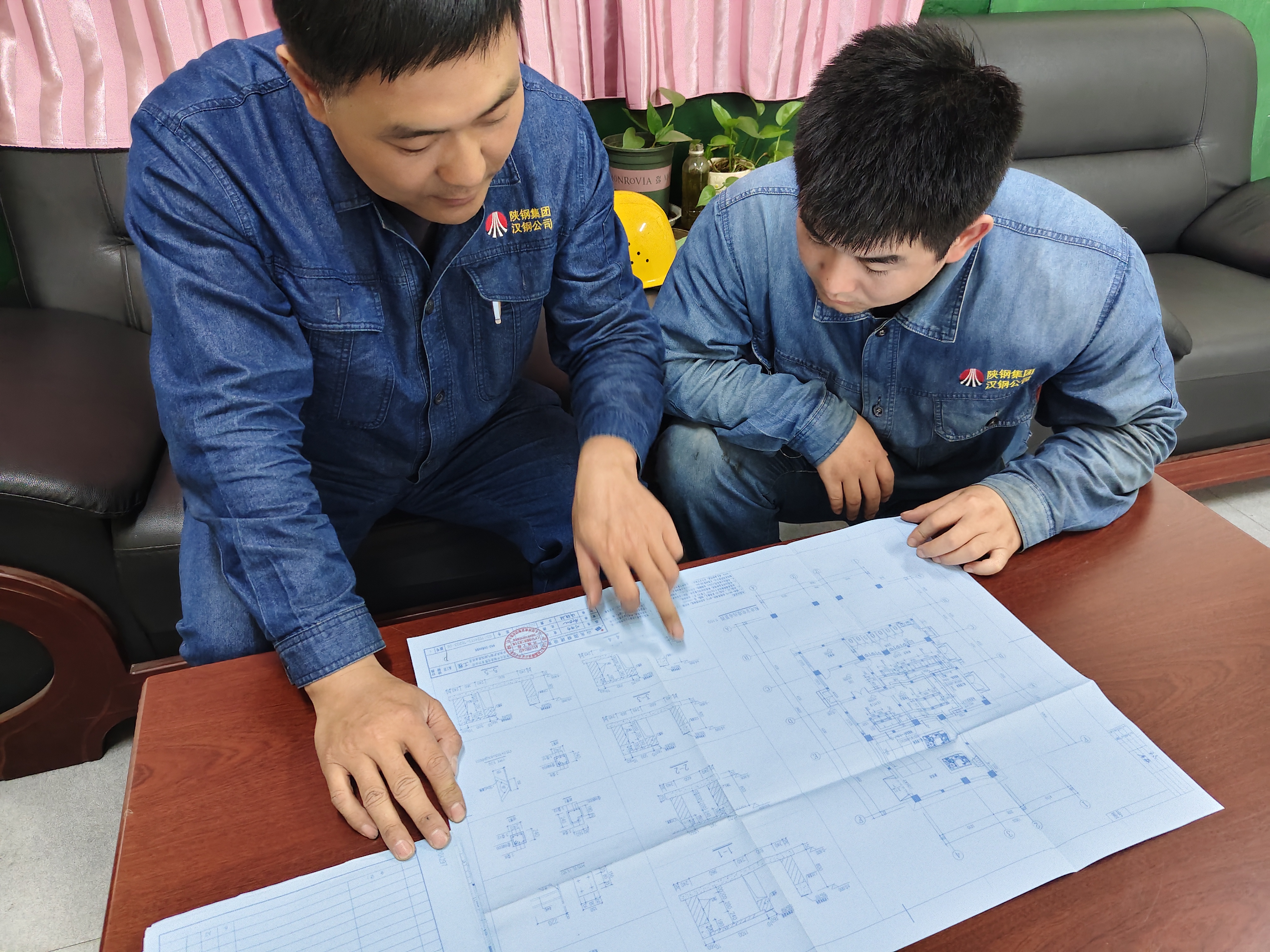 以汗水鑄就夢想,于一線綻放光芒 以汗水鑄就夢想,于一線綻放光芒