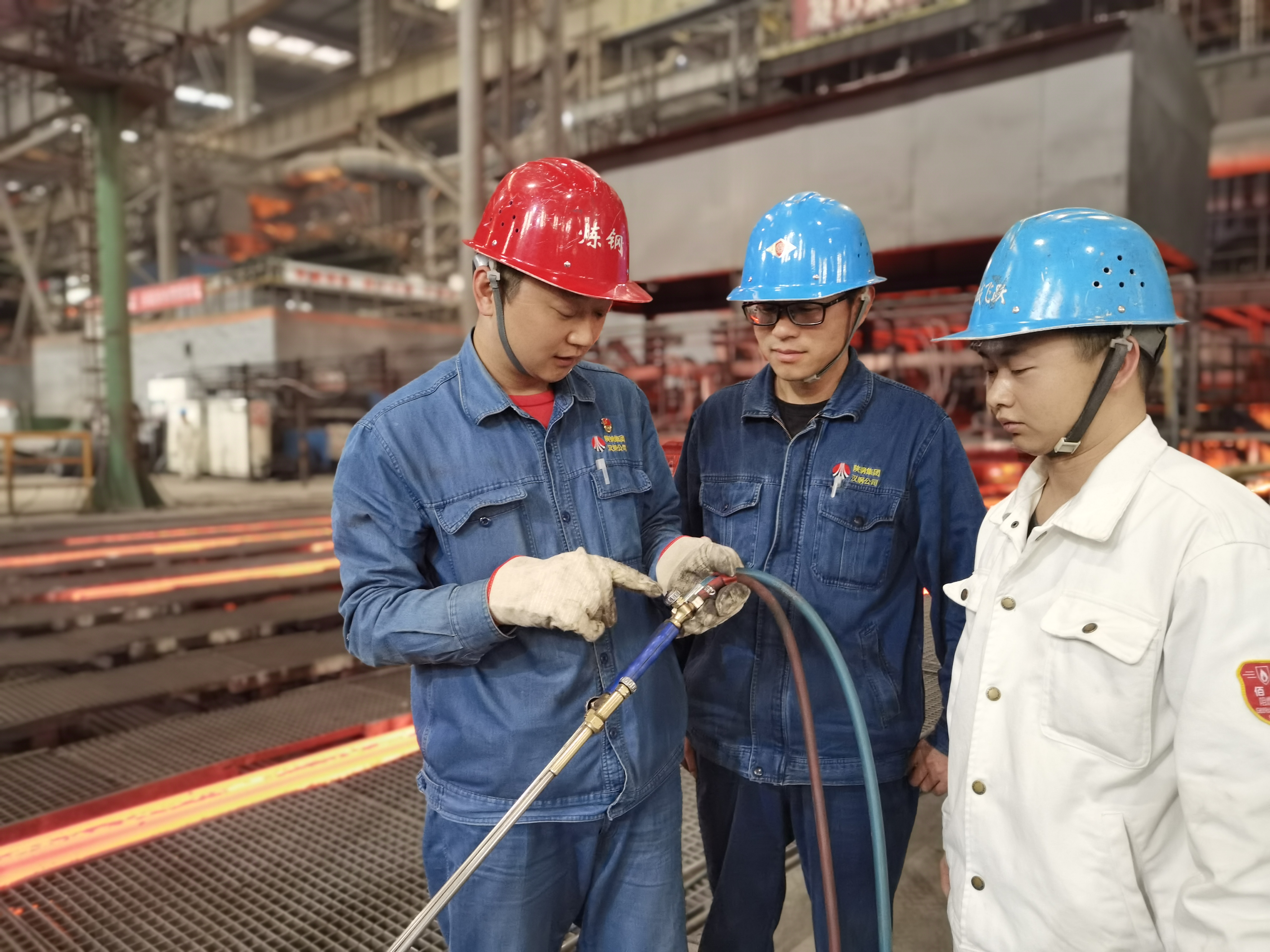 �h�����������A�����¹��P�ٰlչ