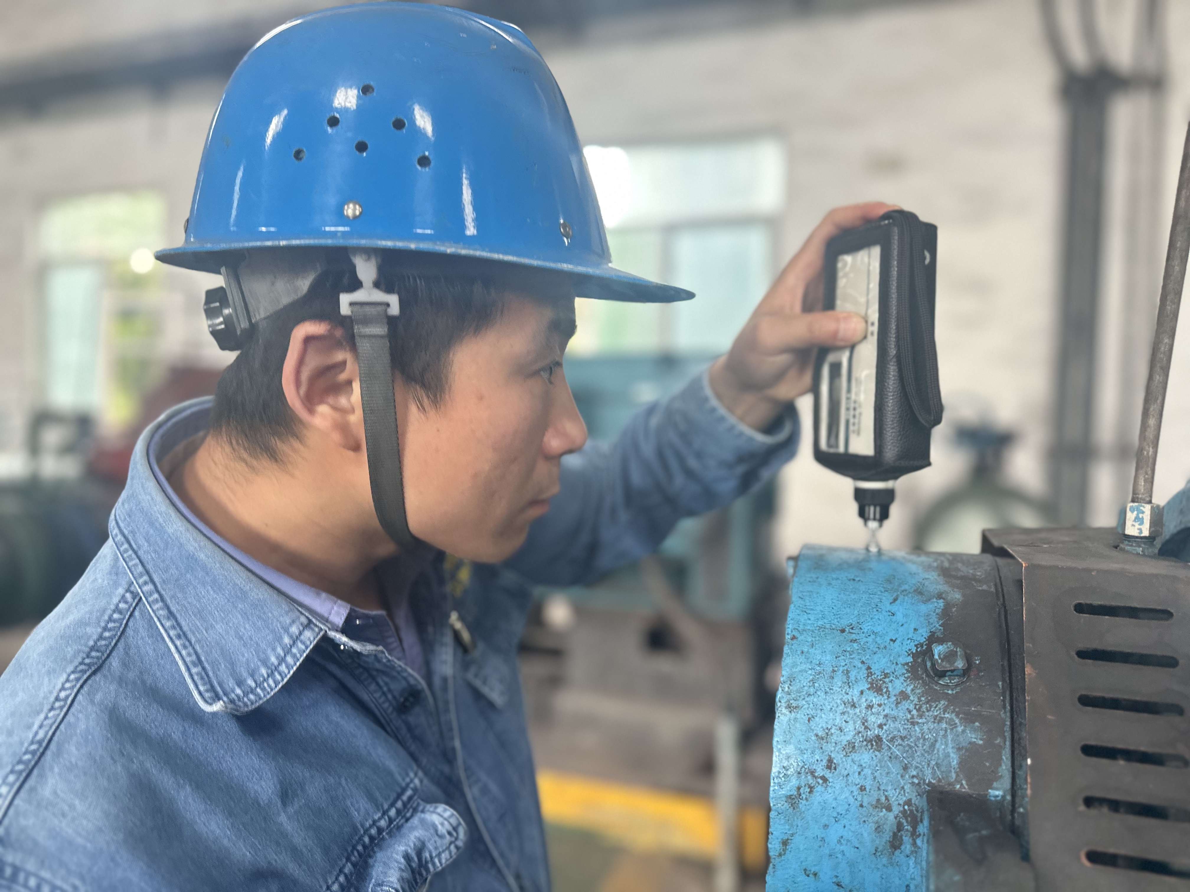 追夢路上的“破繭”青年 追夢路上的“破繭”青年