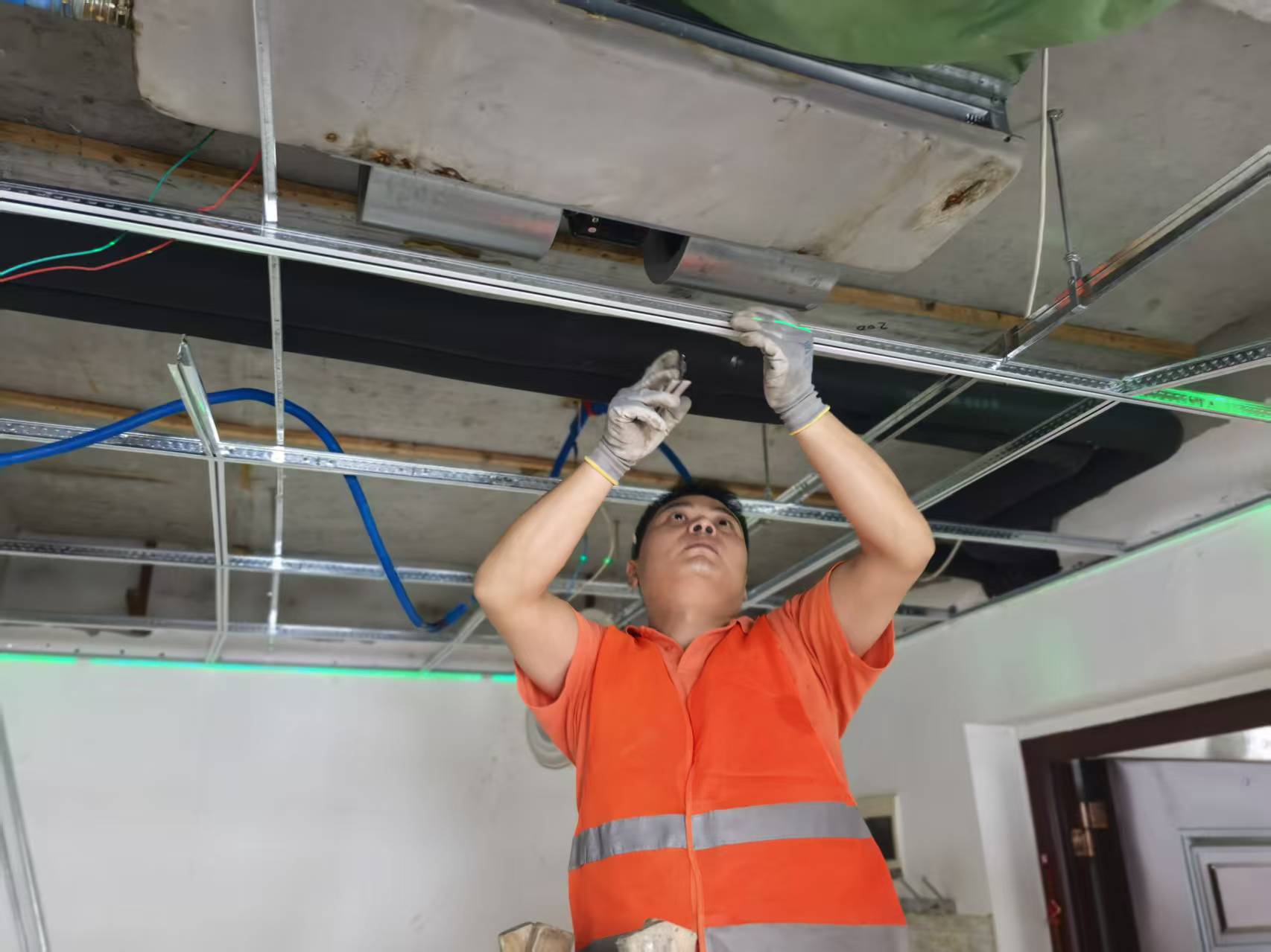 高效銜接顯擔當 文明施工暖民心 高效銜接顯擔當 文明施工暖民心