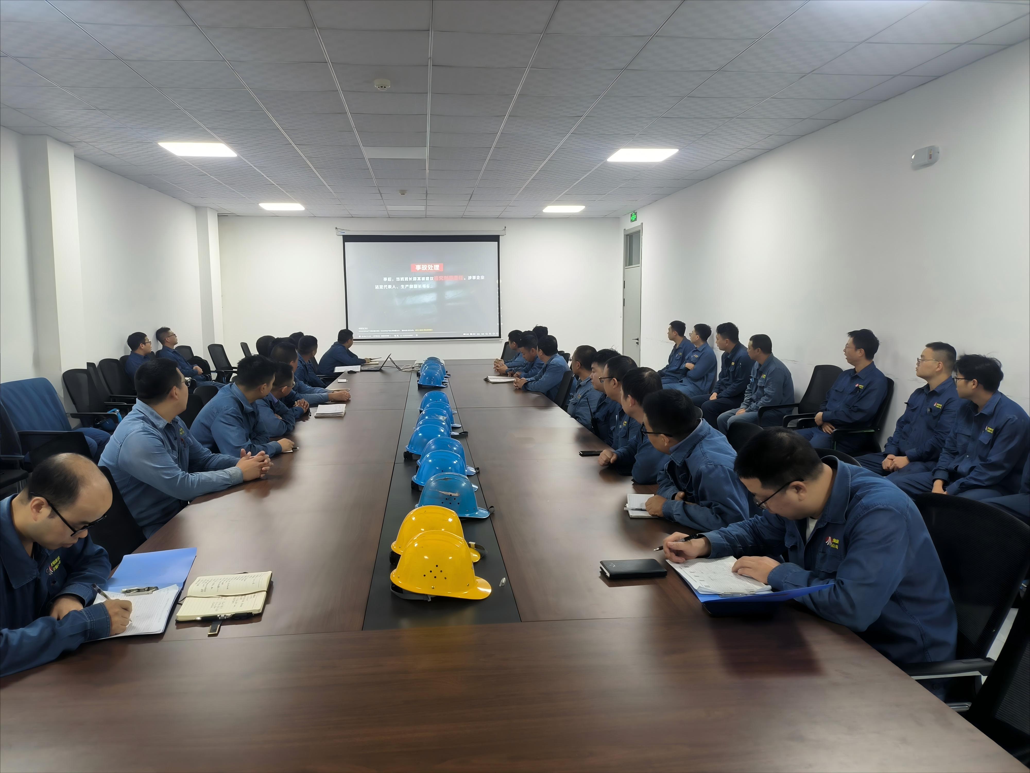 �T��ţ�������Պ^�M��