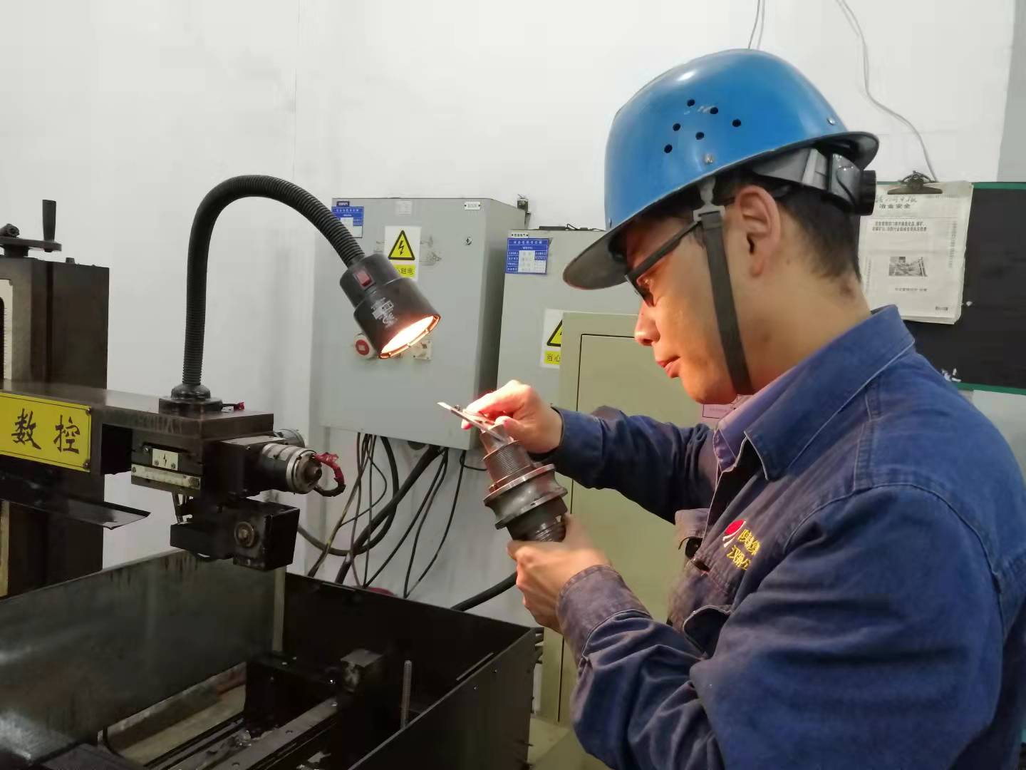  他的“繡花功夫”很具匠心