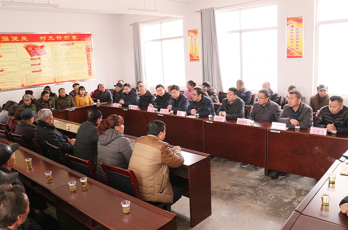 武軍強(qiáng)一行到勉縣黃羅營村扶貧慰問 武軍強(qiáng)一行到勉縣黃羅營村扶貧慰問