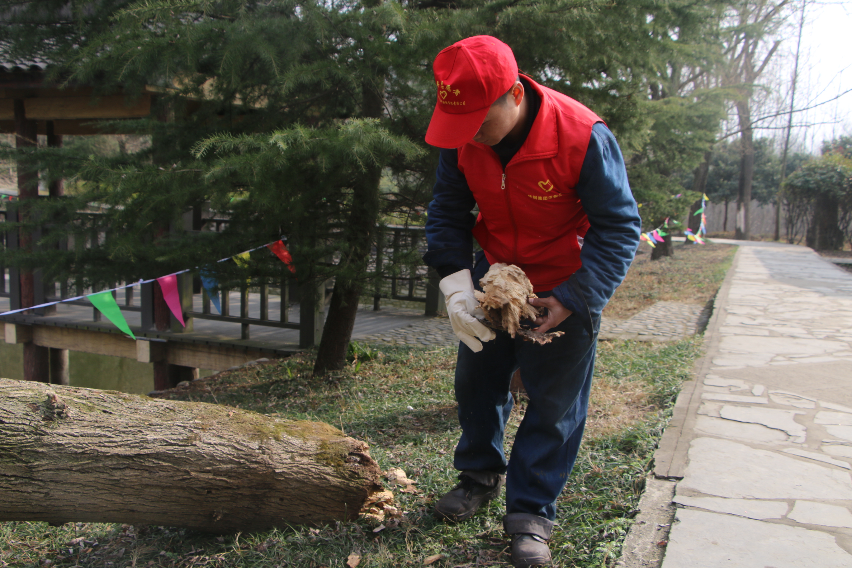 【團情動態(tài)】煉鐵廠團委組織學雷鋒 “我們都是環(huán)保小衛(wèi)士”志愿活動 【團情動態(tài)】煉鐵廠團委組織學雷鋒 “我們都是環(huán)保小衛(wèi)士”志愿活動