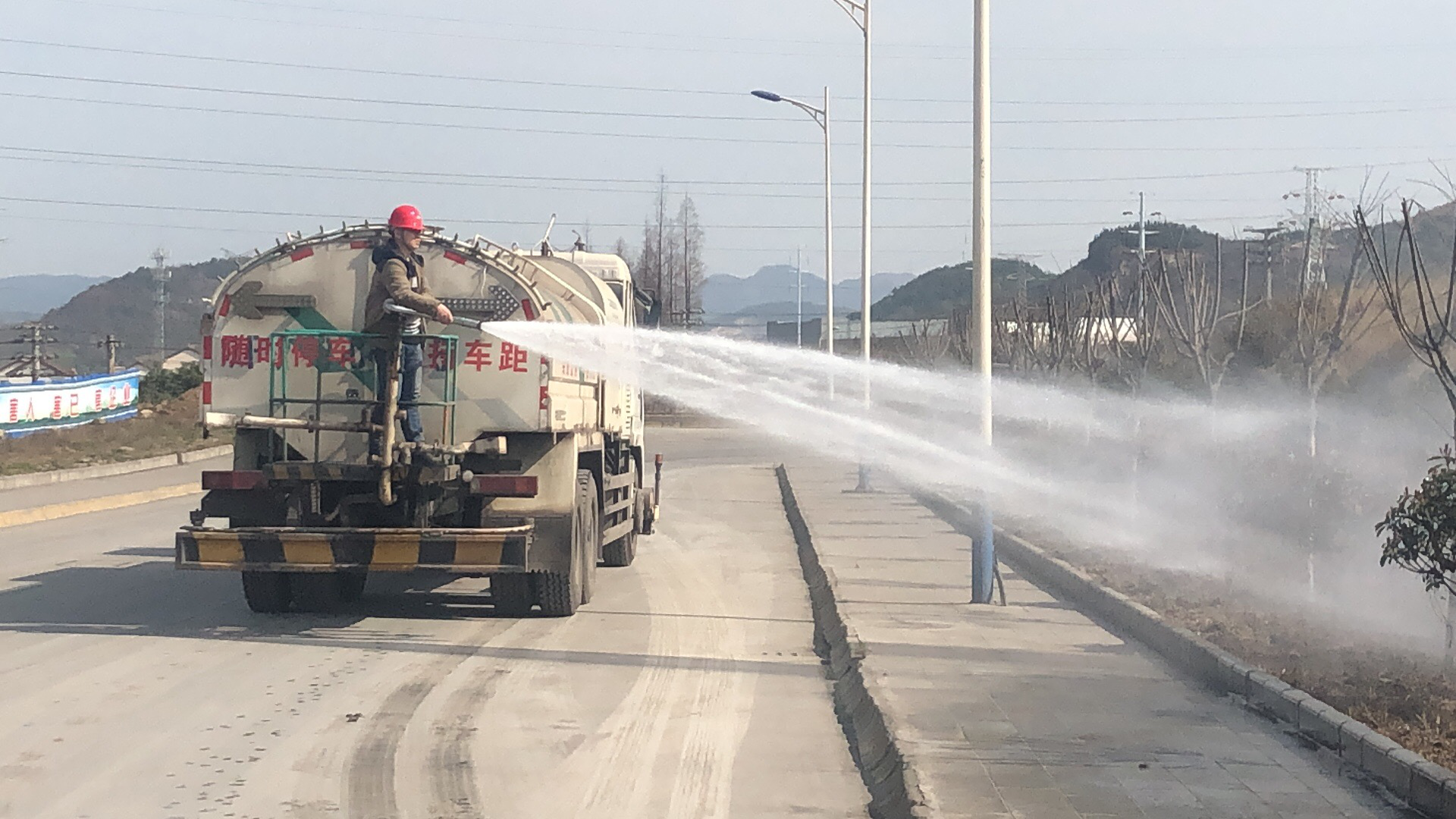 【美麗漢鋼】讓員工在綠色和繁花中徜徉——陜鋼集團漢鋼公司組織愛綠護綠活動 【美麗漢鋼】讓員工在綠色和繁花中徜徉——陜鋼集團漢鋼公司組織愛綠護綠活動