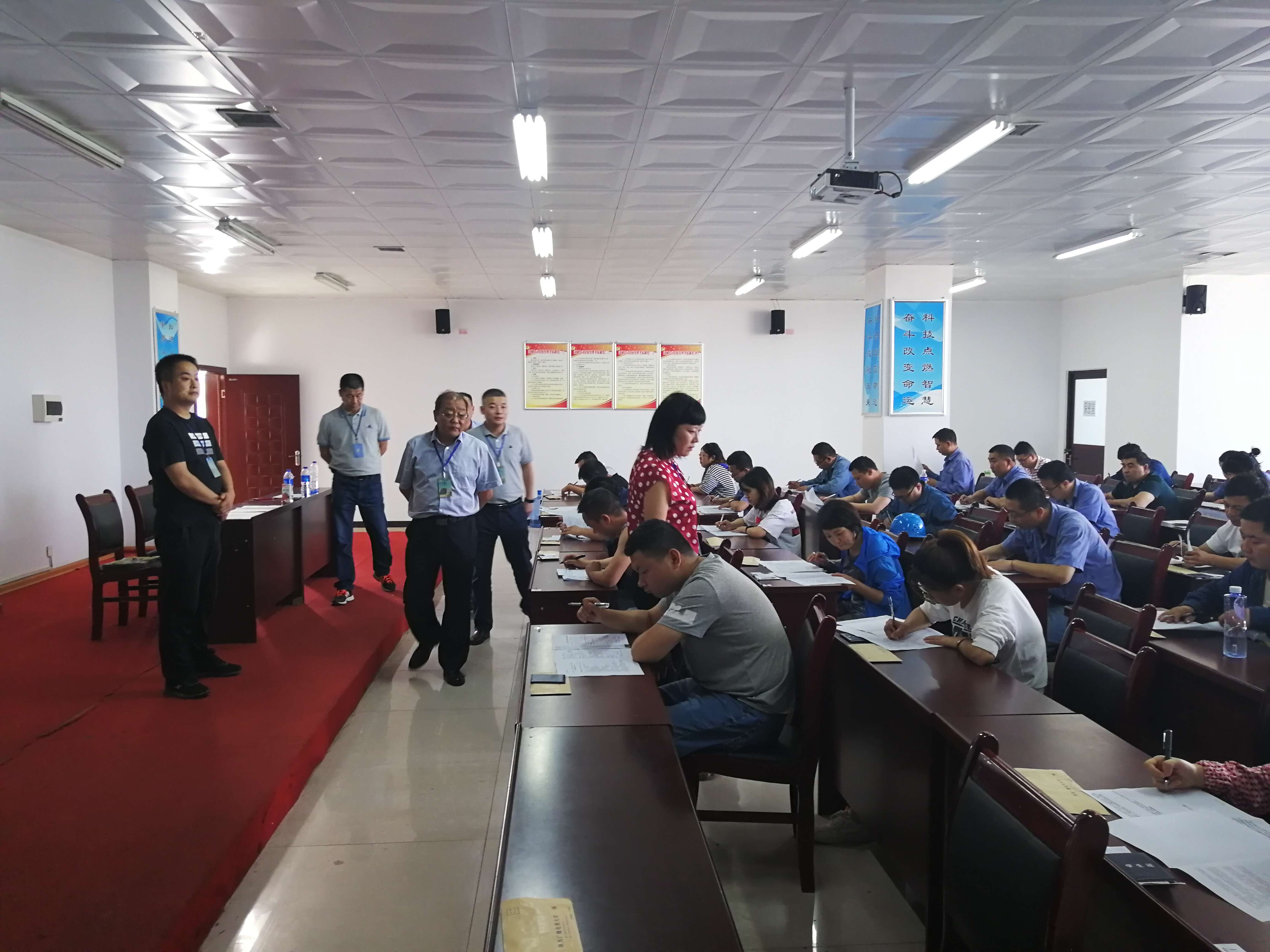 【五支人才】漢鋼電大首次開放教育本?？破谀┛荚噲A滿結束