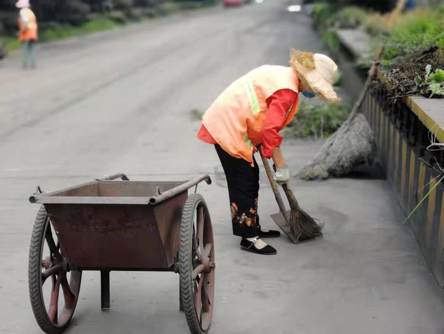 ��䓳���Է����εĄڄӣ���������Ӱ