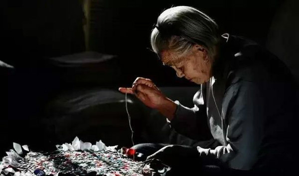 ��䓳���Է���ж��B(y��ng)ĸ