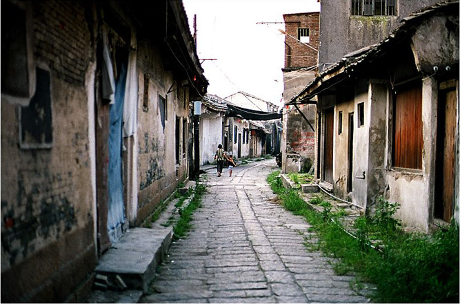 【鋼城文苑】窄巷 【鋼城文苑】窄巷
