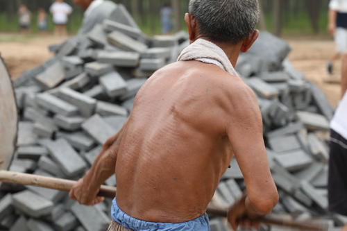 ��䓳���Է����һ�N��ů�м�