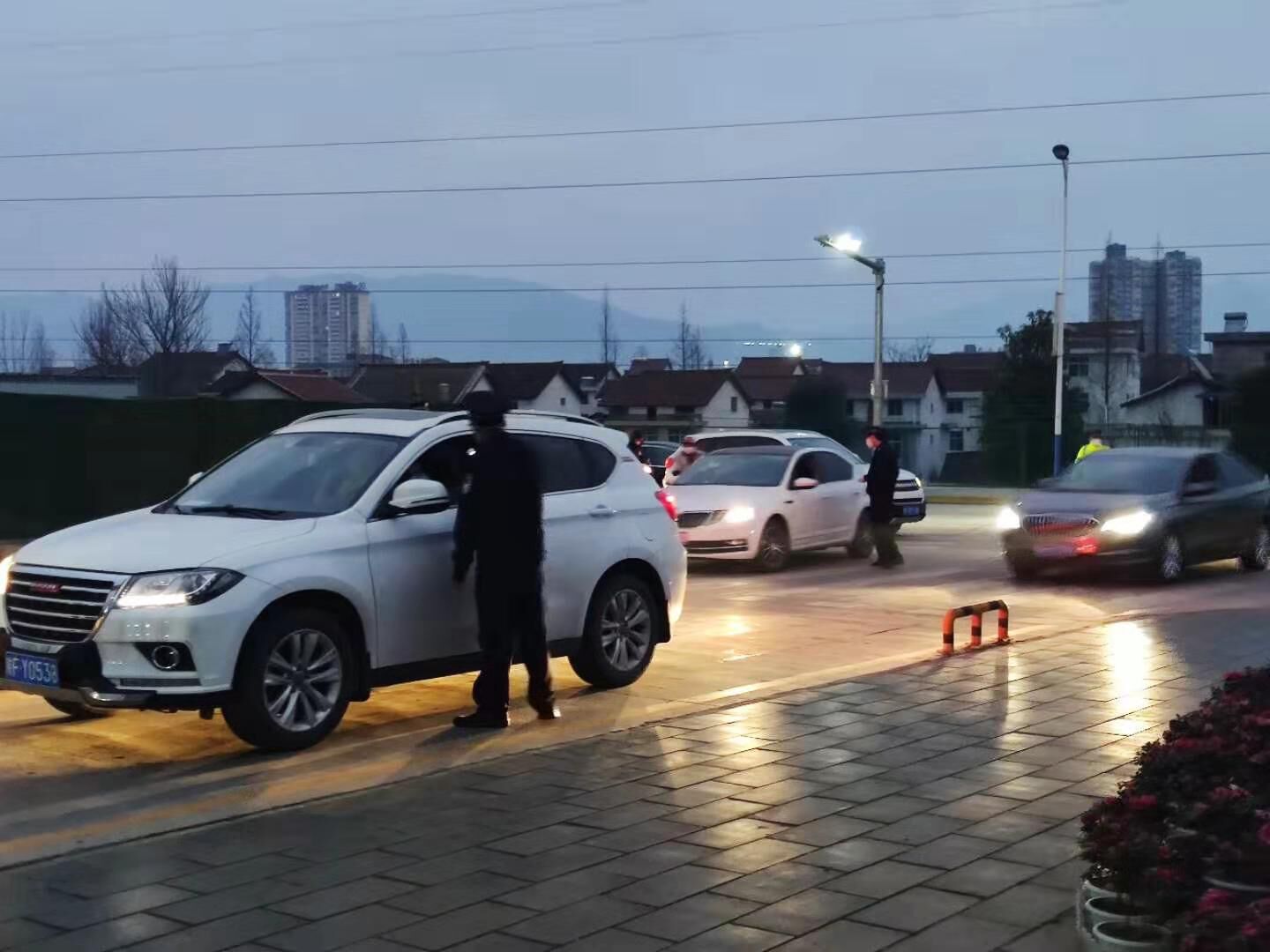 ��䓳���Է���¾�����������ɐ۵���