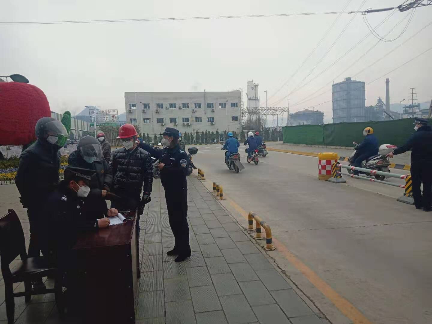 【鋼城文苑】致敬,疫情中最可愛的人 【鋼城文苑】致敬,疫情中最可愛的人