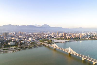 ��䓳���Է���������飬����ͬ��