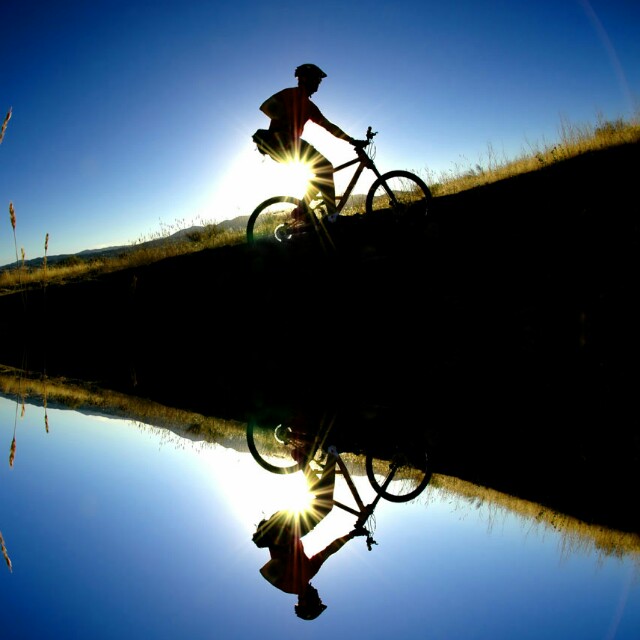 【鋼城文苑】騎行 【鋼城文苑】騎行