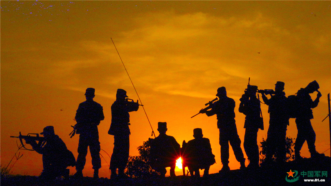 【鋼城文苑】鐵骨軍魂盡芳華