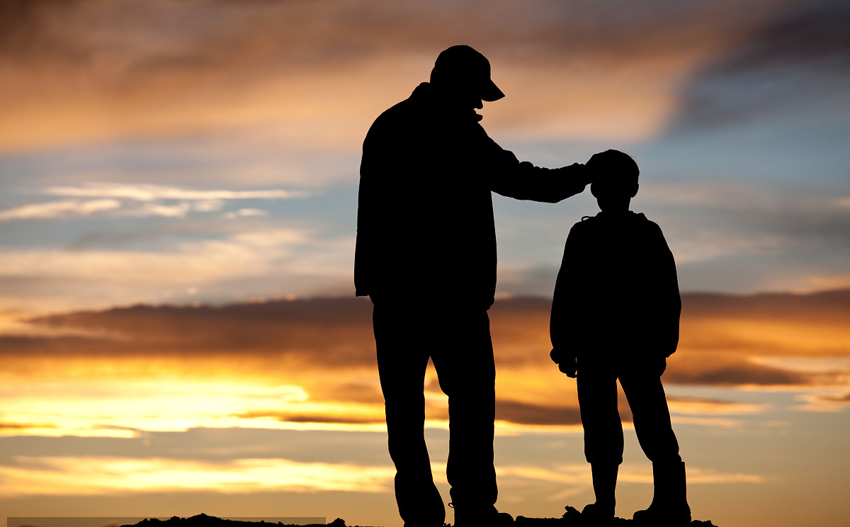 【鋼城文苑】父親的“熊貓臂” 【鋼城文苑】父親的“熊貓臂”