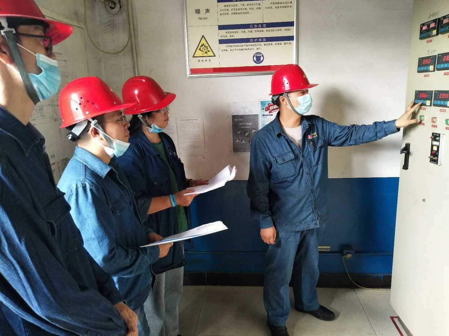 �������  ���T��ȫ���a����