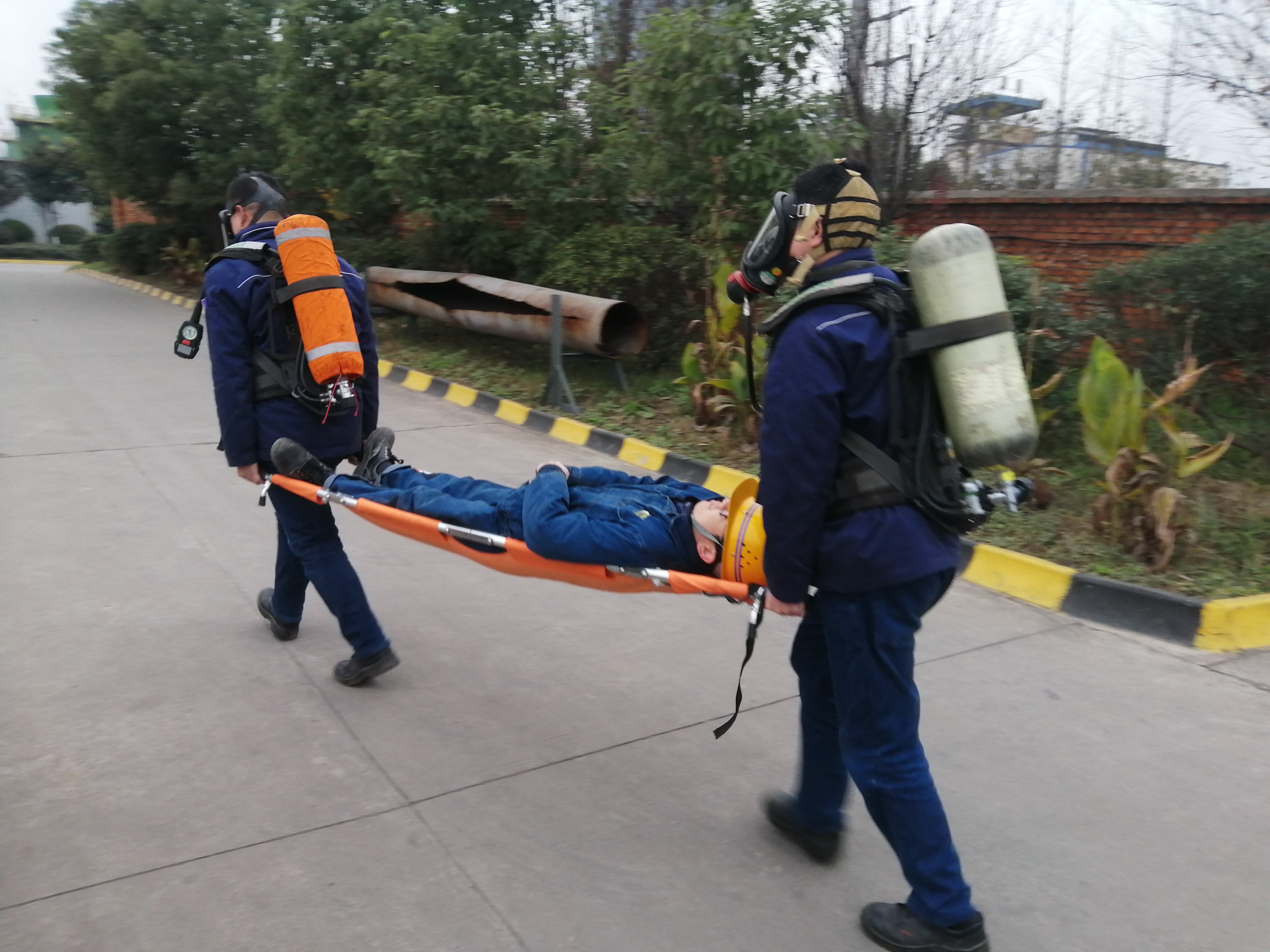 �������ߡ�׌�๤�ɞ鰲ȫ���ڱ���