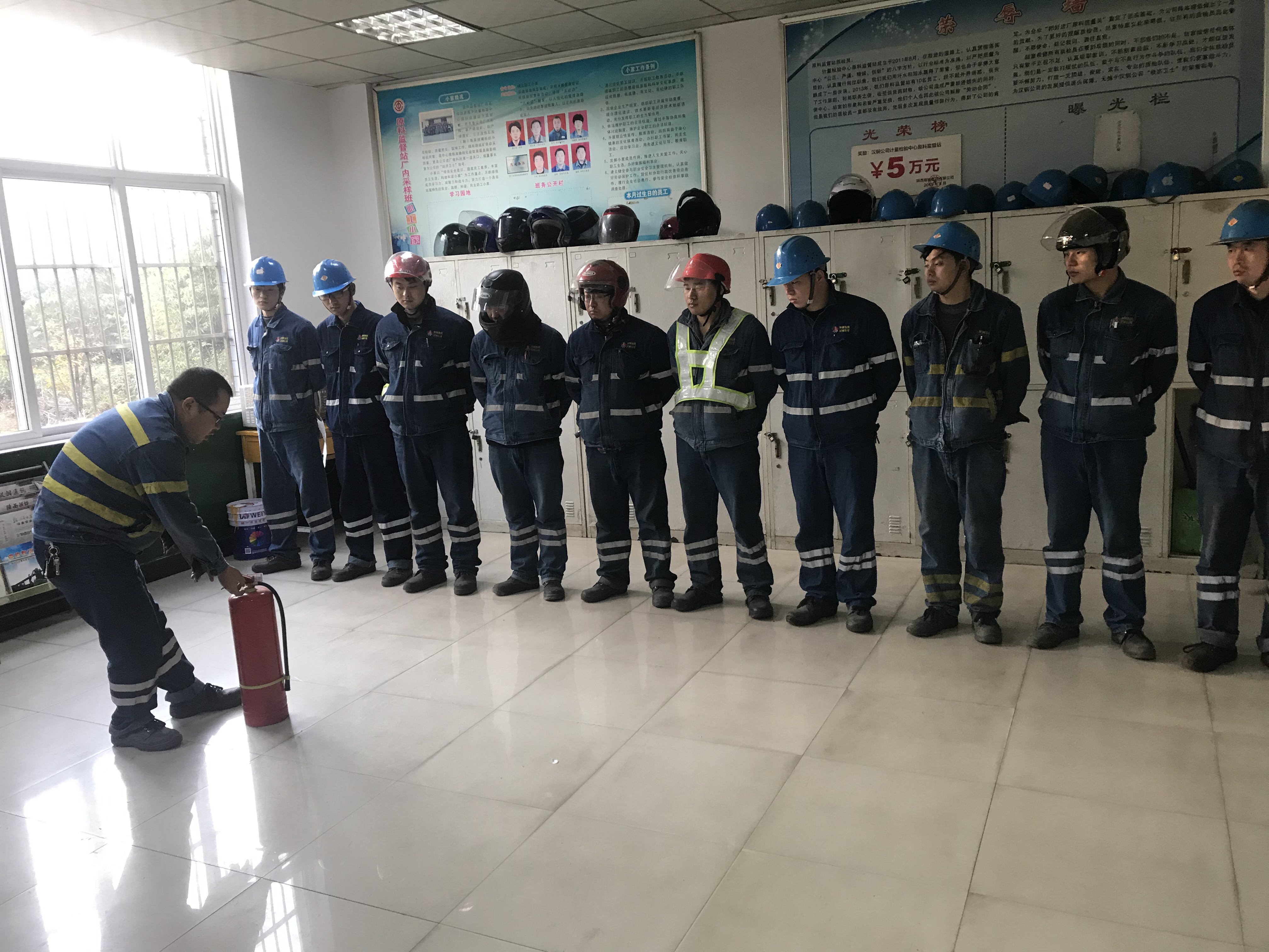 �º��Ĳ��������ư�M��ȫ����P(y��ng)����