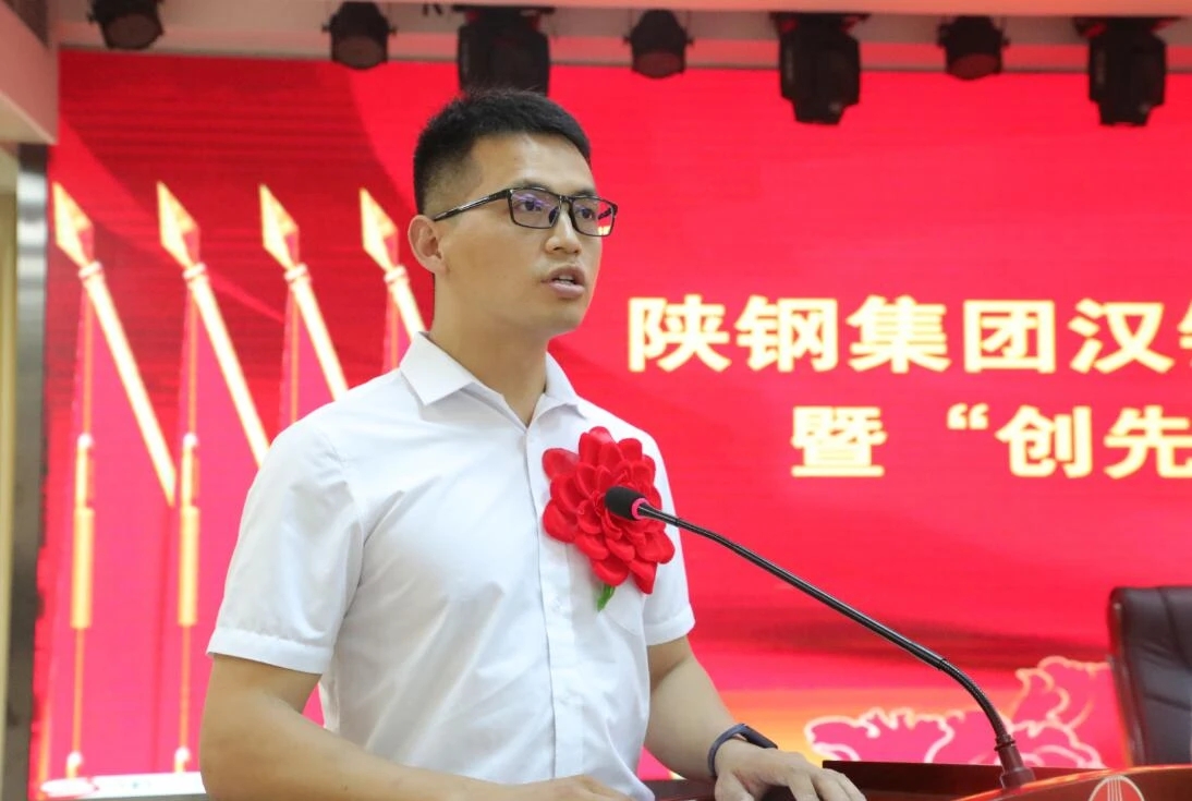 �����M�L(f��ng)�ɡ�ĬĬ��I���Կ࣬�ۍ����I(y��)�Г�(d��n)��(d��ng) �����䓼��F��(y��u)�㹲�a(ch��n)�h�T  �R�h