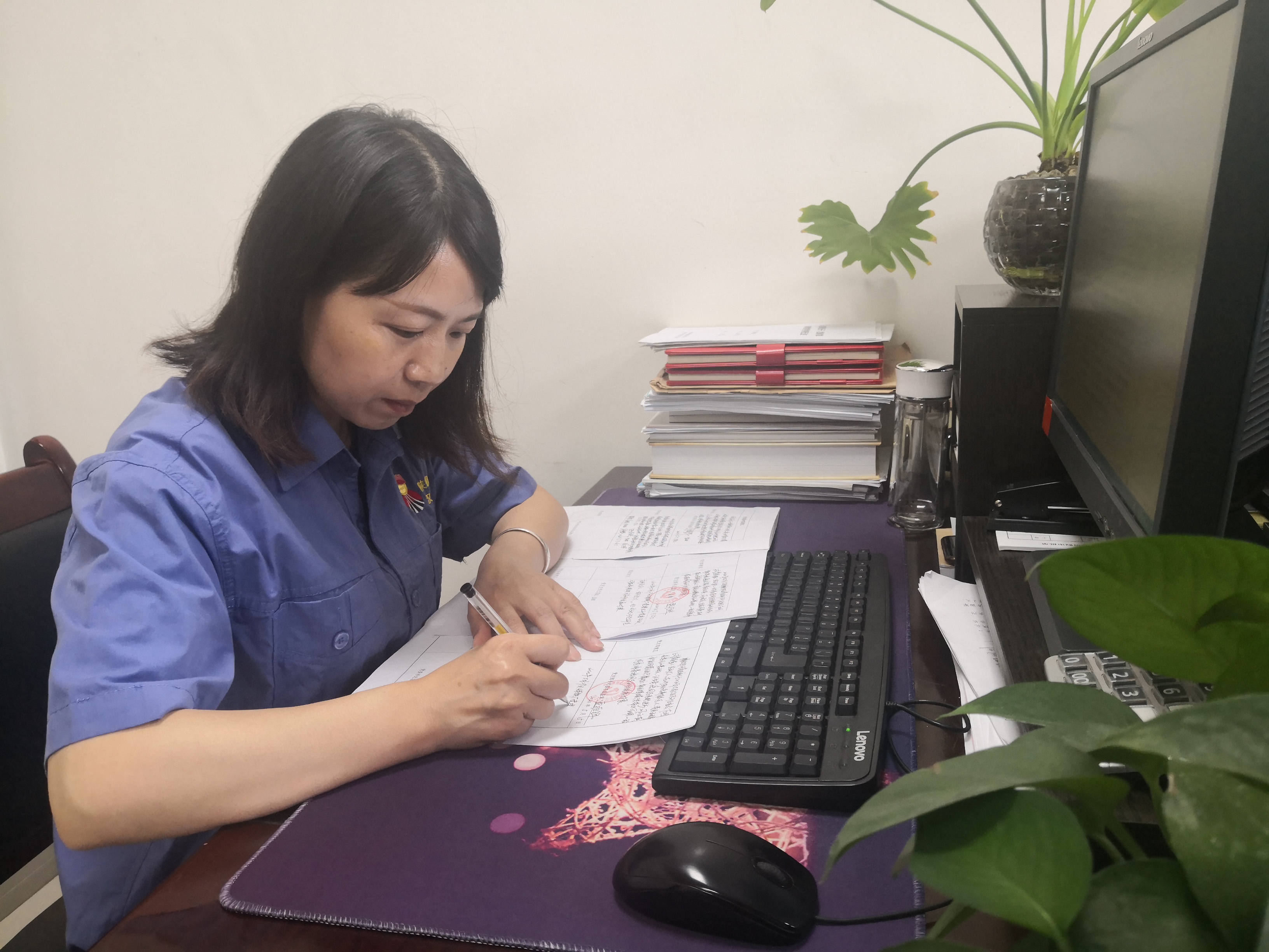 ����ҫ䓳ǡ�������̎�������������ɫ�����t�ġ� ����ӛ�䓼��F(tu��n)��(y��u)���h��(w��)���������A