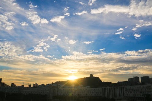 【鋼城文苑】打不倒你的，終將使你更強大